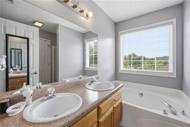 114 Sanders Walk, Mcdonough, GA 30252