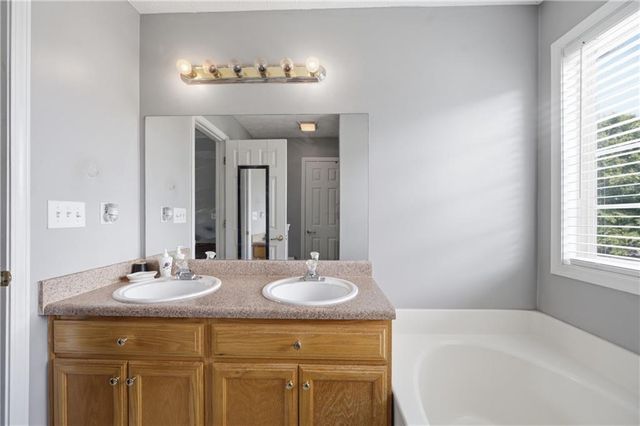 114 Sanders Walk, Mcdonough, GA 30252