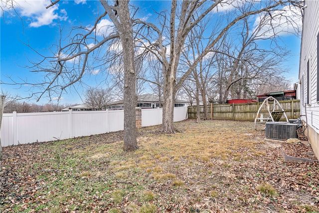 1210 Spring Street, Bentonville, AR 72712