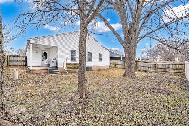 1210 Spring Street, Bentonville, AR 72712