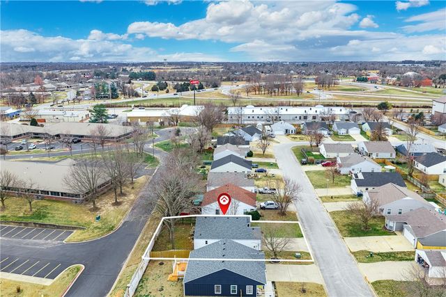 1210 Spring Street, Bentonville, AR 72712