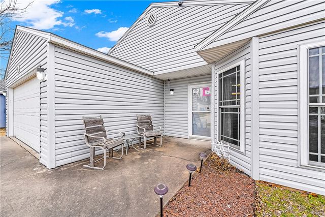 1210 Spring Street, Bentonville, AR 72712