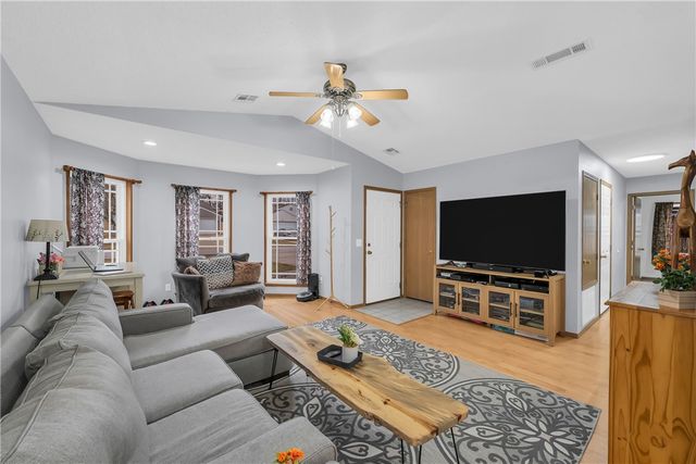 1210 Spring Street, Bentonville, AR 72712