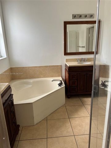 11440 NW 75th Ter, Doral, FL 33178