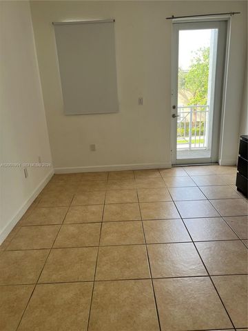 11440 NW 75th Ter, Doral, FL 33178