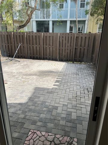 11440 NW 75th Ter, Doral, FL 33178