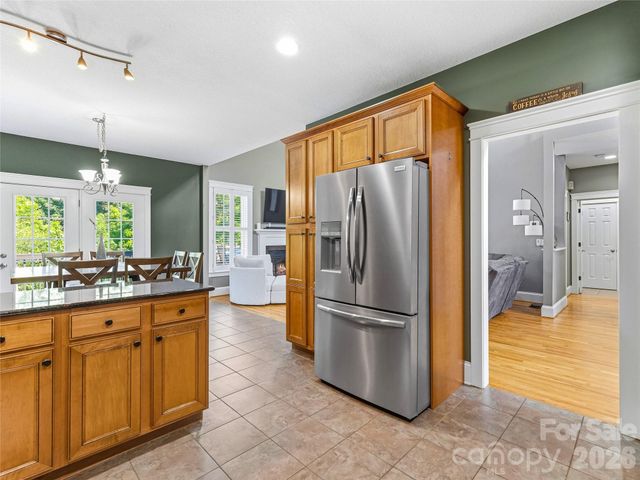 8 Old Farm House Road, Weaverville, NC 28787