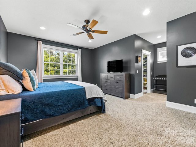 8 Old Farm House Road, Weaverville, NC 28787