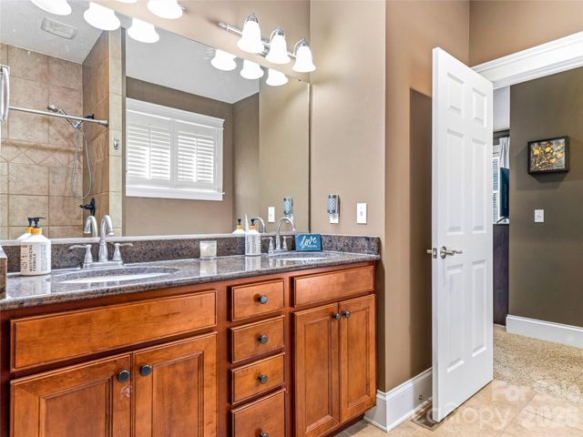 8 Old Farm House Road, Weaverville, NC 28787