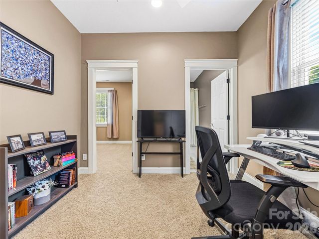 8 Old Farm House Road, Weaverville, NC 28787