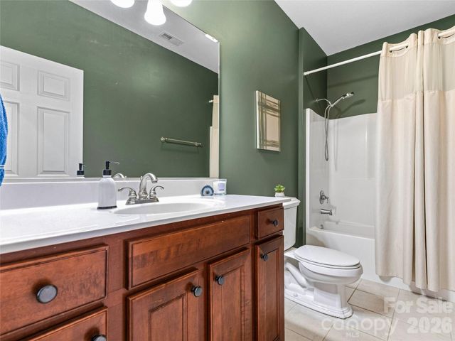 8 Old Farm House Road, Weaverville, NC 28787