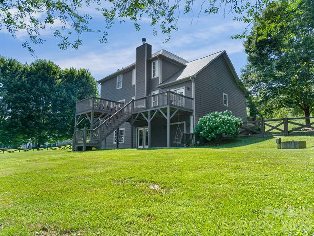 8 Old Farm House Road, Weaverville, NC 28787