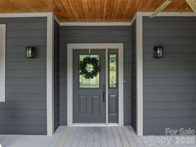 8 Old Farm House Road, Weaverville, NC 28787