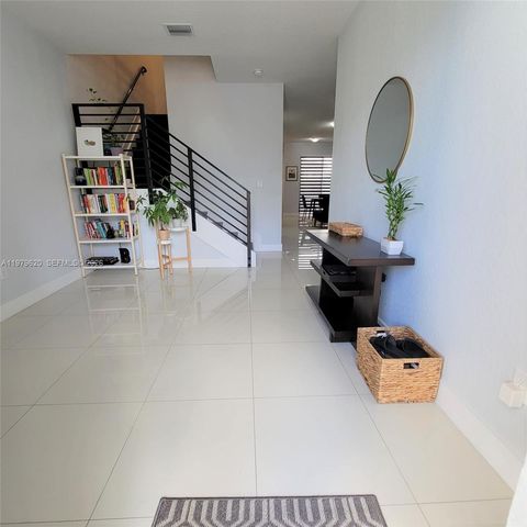 491 SW 91st Pl, Miami, FL 33174