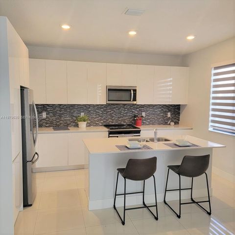 491 SW 91st Pl, Miami, FL 33174