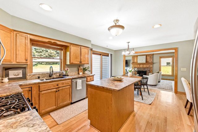 3106 Fox Ridge DRIVE, Waukesha, WI 53189