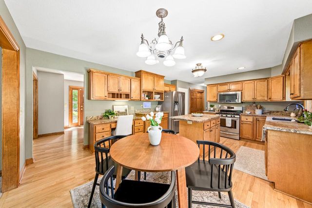 3106 Fox Ridge DRIVE, Waukesha, WI 53189