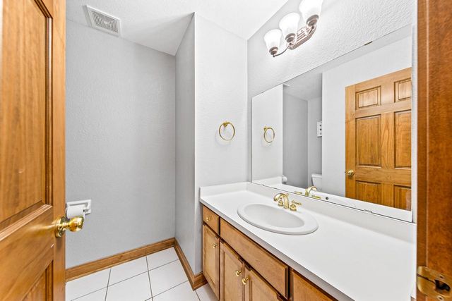 3106 Fox Ridge DRIVE, Waukesha, WI 53189