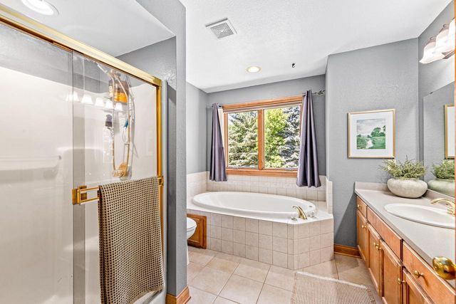 3106 Fox Ridge DRIVE, Waukesha, WI 53189