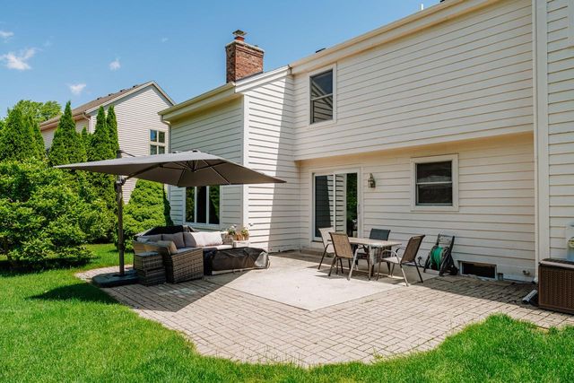 3106 Fox Ridge DRIVE, Waukesha, WI 53189