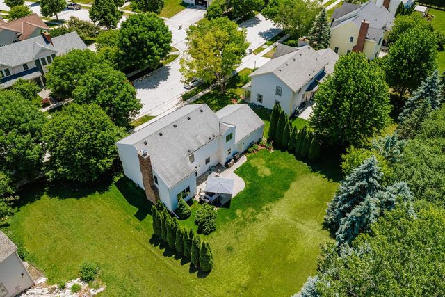 3106 Fox Ridge DRIVE, Waukesha, WI 53189