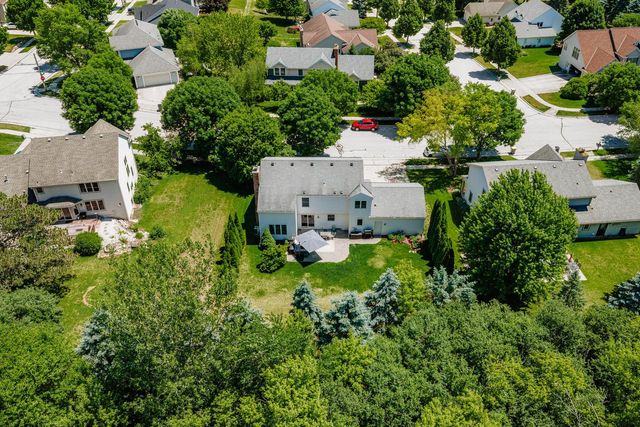 3106 Fox Ridge DRIVE, Waukesha, WI 53189