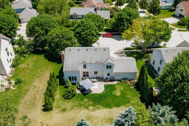 3106 Fox Ridge DRIVE, Waukesha, WI 53189