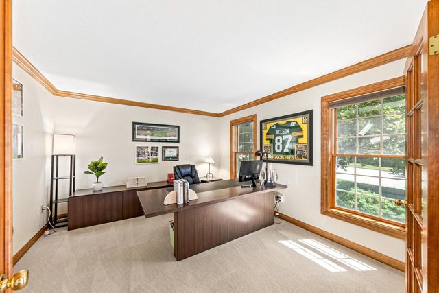 3106 Fox Ridge DRIVE, Waukesha, WI 53189