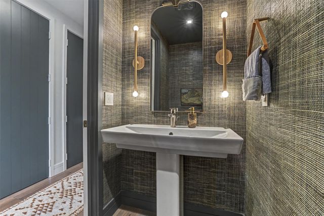 501 West Ave 1207, Austin, TX 78701