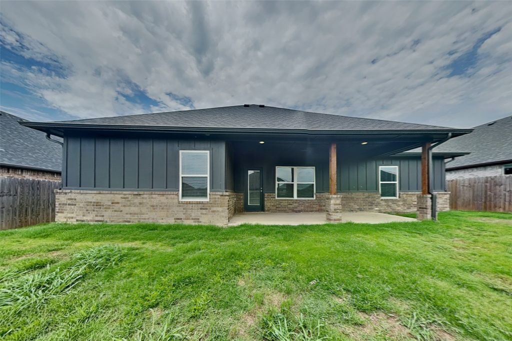 2902 Orchid Drive, Sherman, TX 75092
