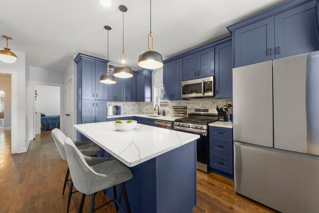 5412 W Henderson Street, Chicago, IL 60641