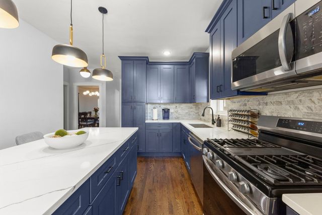 5412 W Henderson Street, Chicago, IL 60641