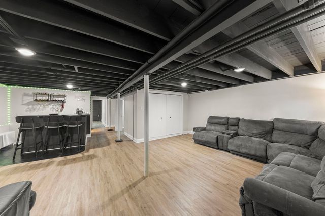 5412 W Henderson Street, Chicago, IL 60641