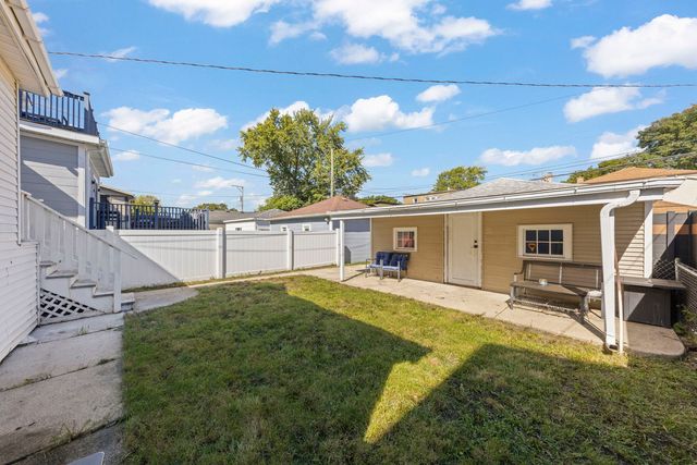 5412 W Henderson Street, Chicago, IL 60641