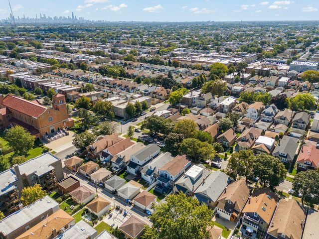 5412 W Henderson Street, Chicago, IL 60641