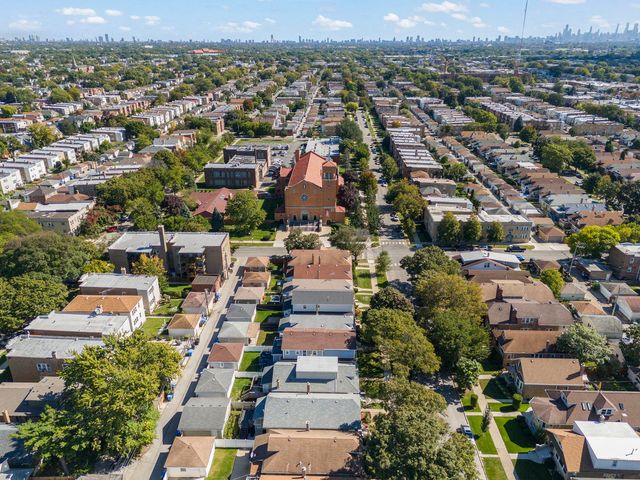 5412 W Henderson Street, Chicago, IL 60641