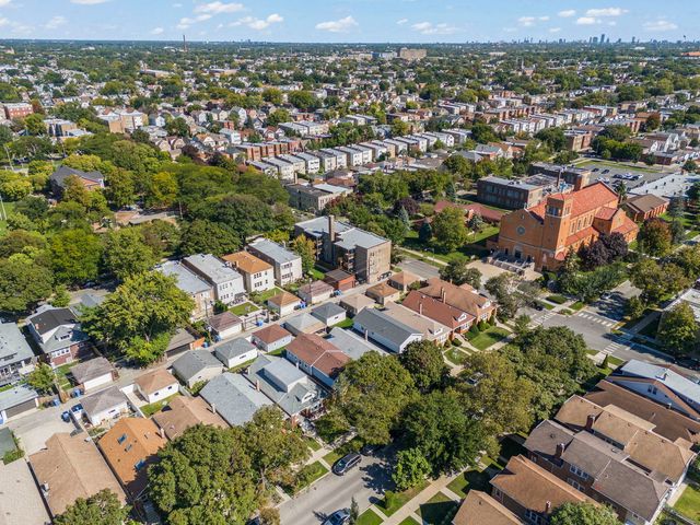 5412 W Henderson Street, Chicago, IL 60641