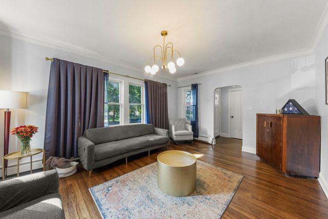 5412 W Henderson Street, Chicago, IL 60641