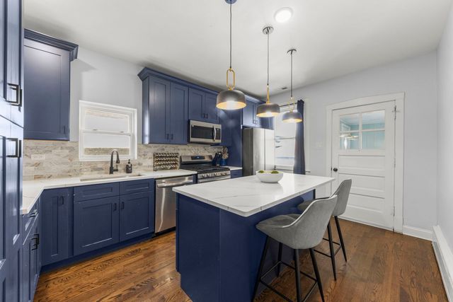 5412 W Henderson Street, Chicago, IL 60641