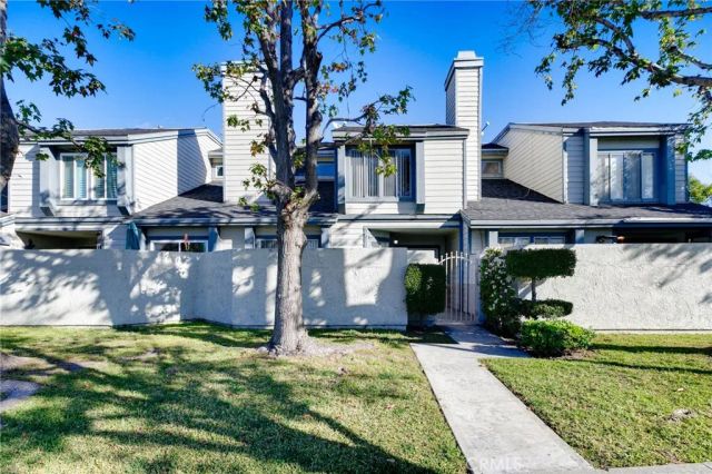 9013 Buckles Street, Downey, CA 90241