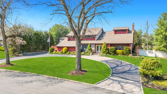 9 Artisan Avenue, Huntington, NY 11743