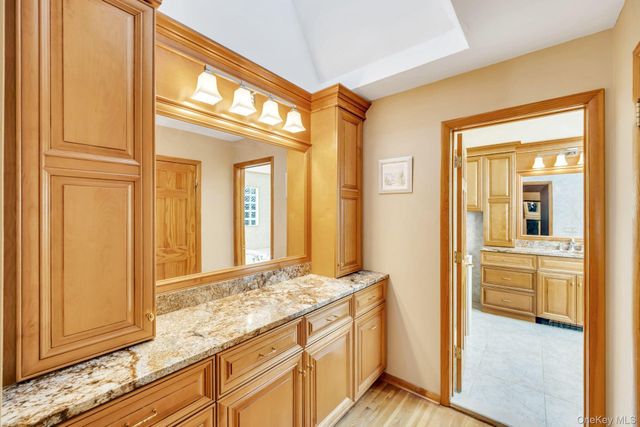 9 Artisan Avenue, Huntington, NY 11743