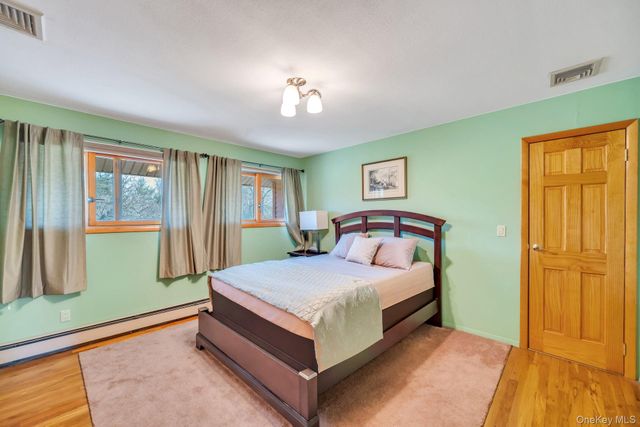 9 Artisan Avenue, Huntington, NY 11743