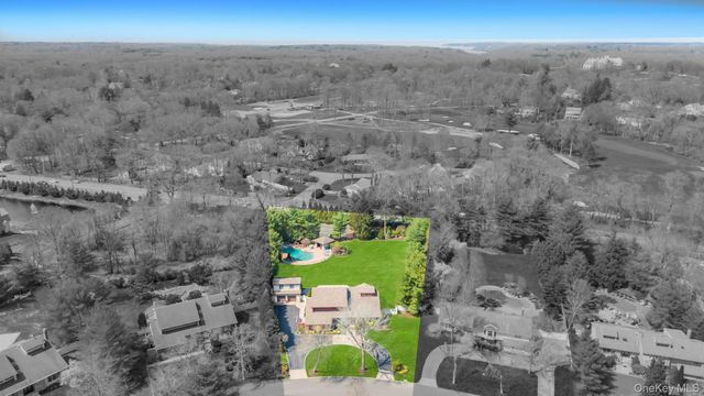 9 Artisan Avenue, Huntington, NY 11743