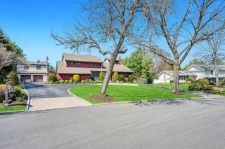 9 Artisan Avenue, Huntington, NY 11743