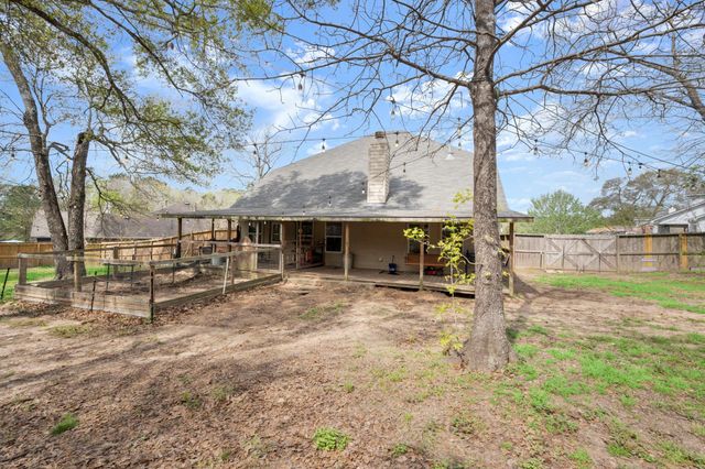 10490 Sunflower Drive, Conroe, TX 77318