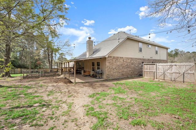 10490 Sunflower Drive, Conroe, TX 77318