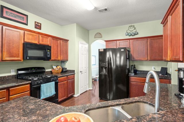 10490 Sunflower Drive, Conroe, TX 77318