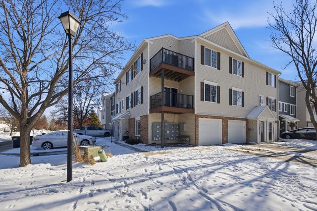 15517 Flight Way 212, Apple Valley, MN 55124