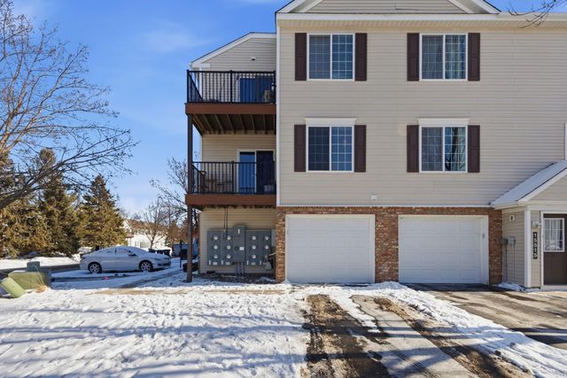 15517 Flight Way 212, Apple Valley, MN 55124